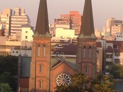 午後６時を過ぎてもまだまだ明るいです。
夕焼けの桂山聖堂が素敵でした。