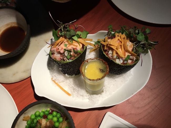 友達が頼んだ品。何が入ってたか良く覚えてないけどおいしかった。<br />おしゃれに盛り付けてあるけど、ちょっと食べづらい。<br />