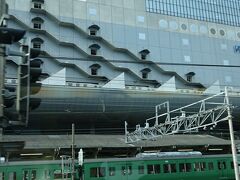 京都駅を出発しました。新快速電車に乗って、神戸へ帰りました。