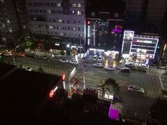 １泊２日現地集合で付いてくるホテルからの風景。このあたりちょっと環境的に怪しいらしく出歩きには注意。