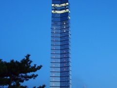 秋田港に建ってたビルが福岡タワーにソックリ過ぎてビックリしながら秋田市内のホテルに到着っ