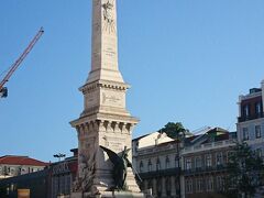 5月1日　快晴です。早起きして一人でホテルアヴェニーダパレスの周りを散策しました。
今日は　11:39に　オリエンテ駅からポルトへ列車で移動します。