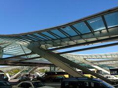 リスボン　オリエンテ駅へ　超近代的なのでビックリ
ポルトまで3時間と少しです
