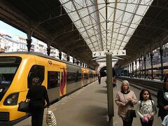 ポルト　サン・ベント駅に到着