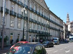 インターコンチネンタル 駅から横断歩道を渡って徒歩1分です。歩けない人に向いています(笑)