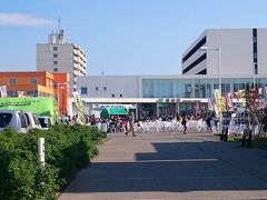 今度は稚内駅周辺。

道の駅と駅にはスタンプが置いてあるところが多いので、
スタンプ集めで行きます。

なんかワイワイしていますね。