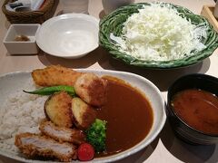 夕食は、さぼてんで＾＾
最近、カツが好きで好きで。
カレーも食べたかったので、ちょうどよかった☆

