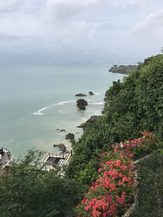 5日目。朝、雲が多かったのがちょっと残念だだったのですが、ロックバーで朝ごはんを食べることができました！<br />なんか、特別招待と書いてあったのですが、誰に対して送っているものなのか対象はわかりません。とりあえずラッキー！