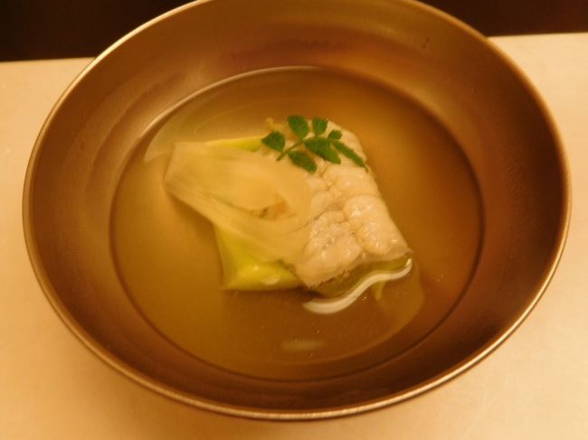 椀ものは　アイナメの葛うちと　ピース豆腐