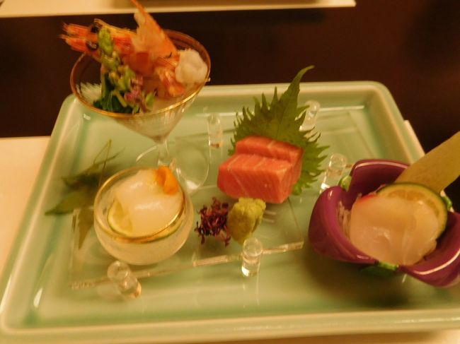 刺身　4種盛り<br /><br />マグロ、アオリイカウニ乗せ、えび、鯛