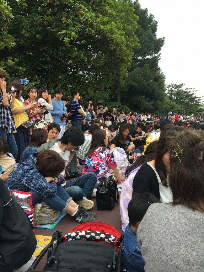 11時すぎるとすごい人。<br />後ろは立ち見になっちゃうみたい。