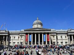 目的はナショナル・ギャラリー。
快晴！！
6月のLondonは噂通りサイコーです。