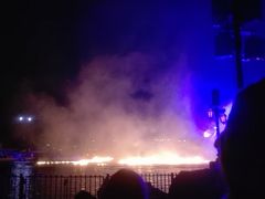 今回はショーをちゃんと見ました。
湖から炎とか竜とか出てすごかった。