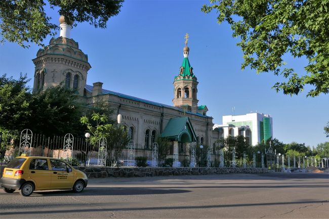 ホテルにじっとしていてももったいないので、足の痛みを押して散策に出かけます。<br />まず目にしたのがロシア正教会。