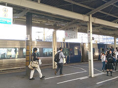 ●JR松山駅

電車の中では、ほとんど寝てました(笑)。
17時24分。
ほぼ定刻通り、JR松山駅に到着です。