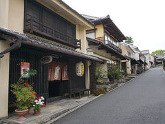 ●八日市護国地区

緩やかな坂を上がっていきます。