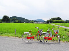 無事に借りることができました！田んぼの道を走っていき、まずは決戦地と石田三成陣跡へ。