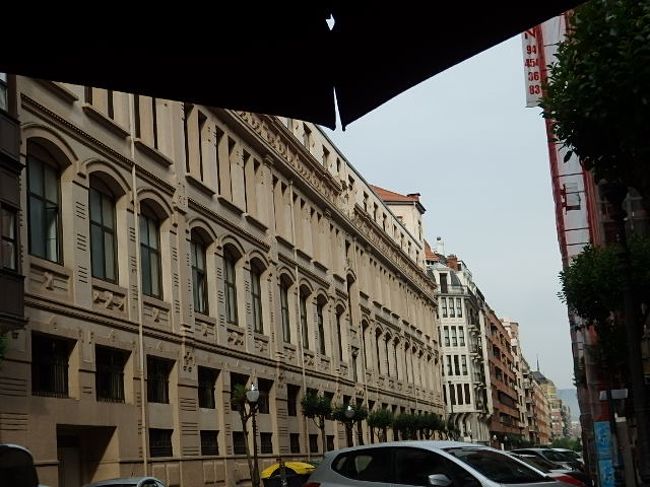 初めてのバスク地方 北スペイン ビルバオ 三日目 とても楽しい２週間でした 今までで最高の旅行でした 帰ります スターウォーズの飛行機だ ビルバオ スペイン の旅行記 ブログ By ぶどうの枝さん フォートラベル