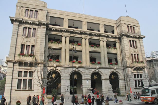 租界地区でもあり、<br />古い建物が多く残っている。<br /><br />同時に古い建物に似せた新しい建物も多い。