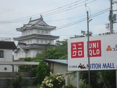 しばらく進むと忍城が見えてきました。

「忍(おし)」は江戸時代にはお城があり忍藩の藩庁がありましたが､現在は行田市内の一地名となってしまって全国的にはマイナーな地名になってしまいました｡