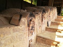 伊万里の大川内山地区へ。
鍋島藩窯公園にある登り窯を見学。
