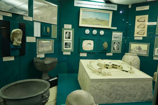 様々な出土品。