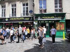そして向かった先は、マレ地区にある

L'As du Fallafel


芸術よりも歴史的建造物よりも食（汗）
