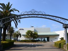 観音崎京急ホテル

都心から約１時間のリゾートホテル。
全室オーシャンビューの客室と旬の食材（地産地消）を使用したレストラン、
温浴施設SPASSOもあり、宿泊・日帰りの利用もできます。

