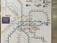 さて、今回は女子らしいものも食べようと思ってます。
（まだ食べるんかい、というのはさておき）

MRTで移動します。
忠孝敦化駅で下車。

しかし台北MRTは本当に大阪市営地下鉄を彷彿とさせる路線図です。
はっきり色分けされてて見やすいよね。