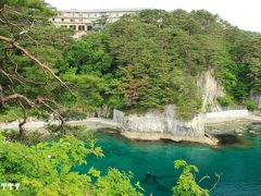 上に目をやると、宿泊した浄土ヶ浜パークホテルが。
ちょうど泊まっていた部屋も見える。
やっぱり下に見えた海はこの場所だったのね。