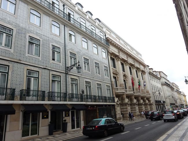 地下鉄とトラムを乗り継いで…<br />