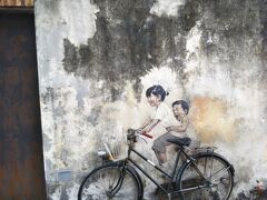 ペナンのストリートアートと言ったら、これでしょう！　ちなみに、自転車は本物です。
アルメニア通りにあります。