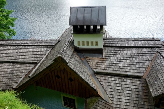 眼下にある木造お家郡の屋根まで木造でした。