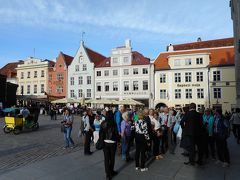 ホテルから徒歩1、2分、旧市街の中心、ラエコヤ広場。