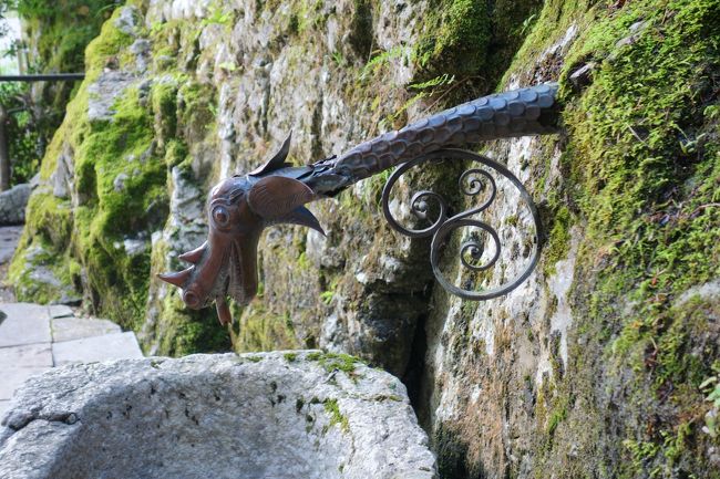 水は出ていませんでしたが、昔の水飲み場？