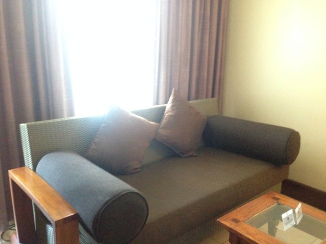 ソファとテーブルもあります。