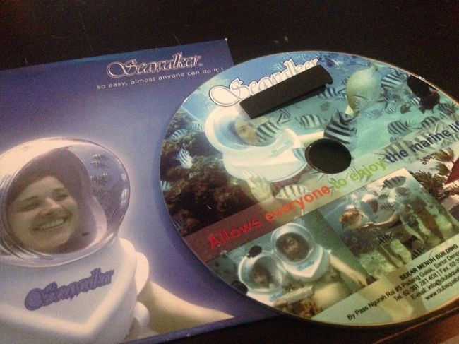 3日目は朝からシーウォーカーへ。<br /><br />オプション会社の人がホテルまで迎えにきてくれて、ヌサドゥアから車で45分くらいのサヌールへ。<br /><br />私は超乗り物酔いするので、ここからが悲劇の始まりだったかも。<br /><br /><br />シーウォーカーの場所のスタッフさんは、日本語が使える人が結構いました。<br /><br /><br />ちなみにいろいろ割愛しますが、シーウォーカーは主人のみ参加し、私は船酔いしダウンしました。<br />帰り道は運転荒い中、ホテルまで爆睡。<br /><br />写真は頂いシーウォーカー中の写真データ。