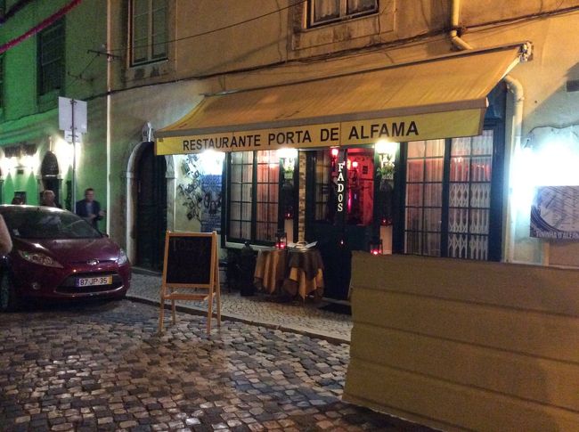 帰りたくない思いでぷらぷら～<br /><br />べつに、こんなところ歩いていたって<br />無理やり拉致されたりしないので、心配はいりません。<br />ジャックバウアーだって連れて行かれたりはしないはずですw<br /><br />カバンくらいは一応気をつけて。