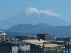 東静岡駅より富士山を望む。

いいな～。