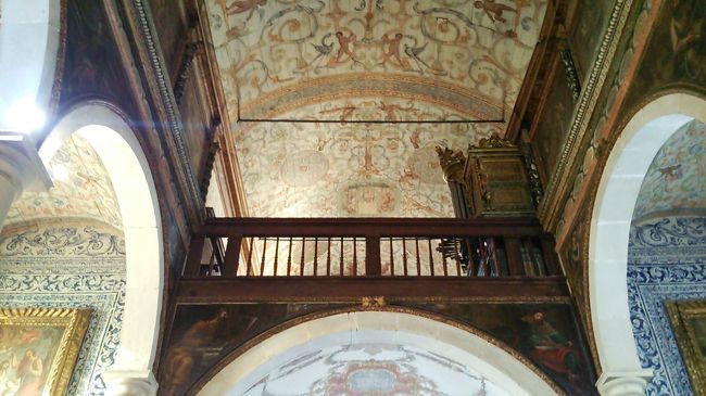 サンタ・マリア教会内部6