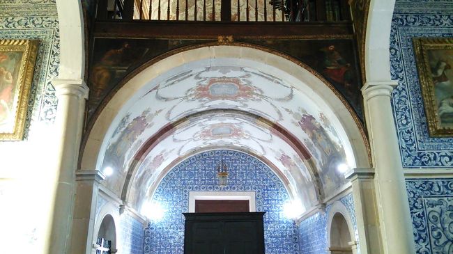 サンタ・マリア教会内部7