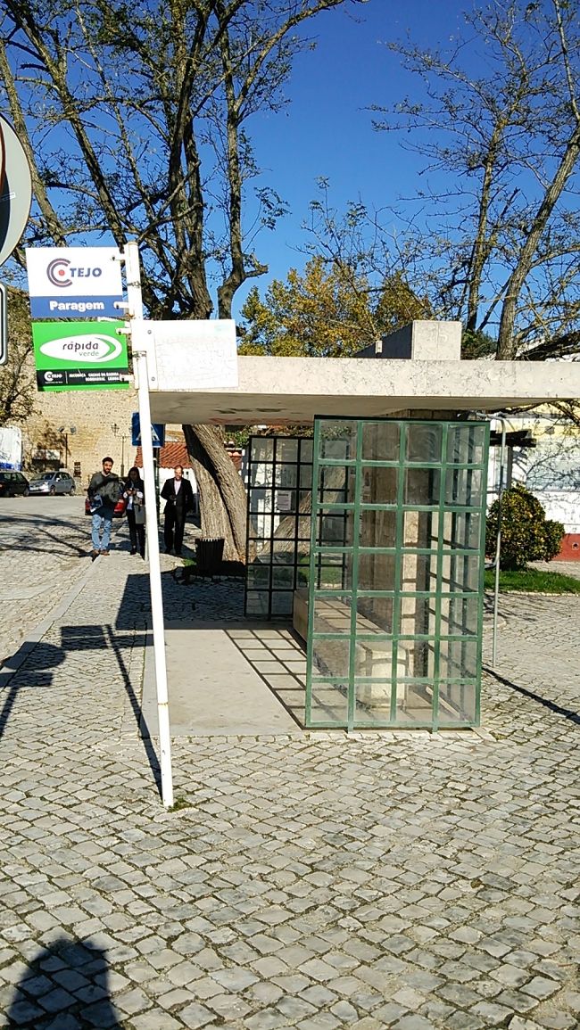 オビドス23<br /><br />リスボンからのバスのバス停