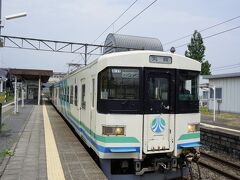 槻木（つきのき）駅に到着。
ここで阿武隈急行線に乗り換え。
私鉄ですが、JRと同じホームです。
丸森行きに乗車。