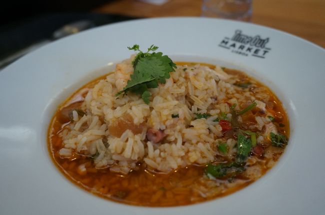 相方はMonte marという店の魚介のリゾットを食しました。どちらも美味しかったです。