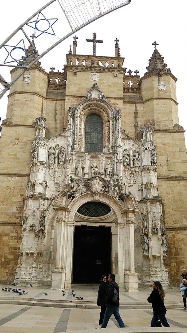 5月8日広場にあるサンタ・クルス修道院１