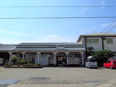 旦那が短い時間の間に駅の糸崎駅の写真も撮ってくれてました。