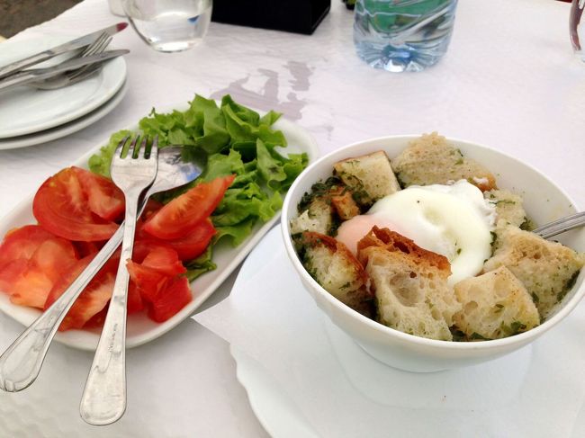 歩き疲れたところでランチ。