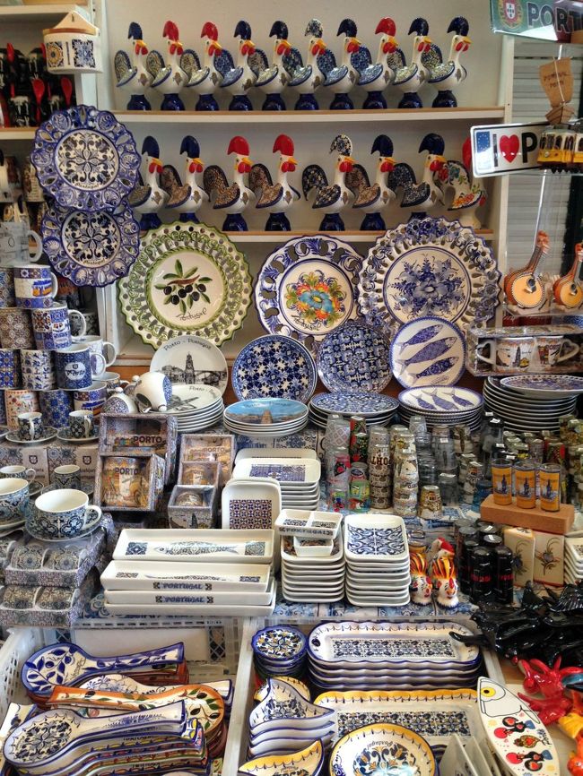 お土産もかなり売られている．