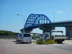 ホテルに戻る時、サザンゲートブリッジが見えました。