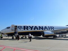 ライアンエアーでポルトに到着
今までのアイルランド特有のお天気から一転して青空
